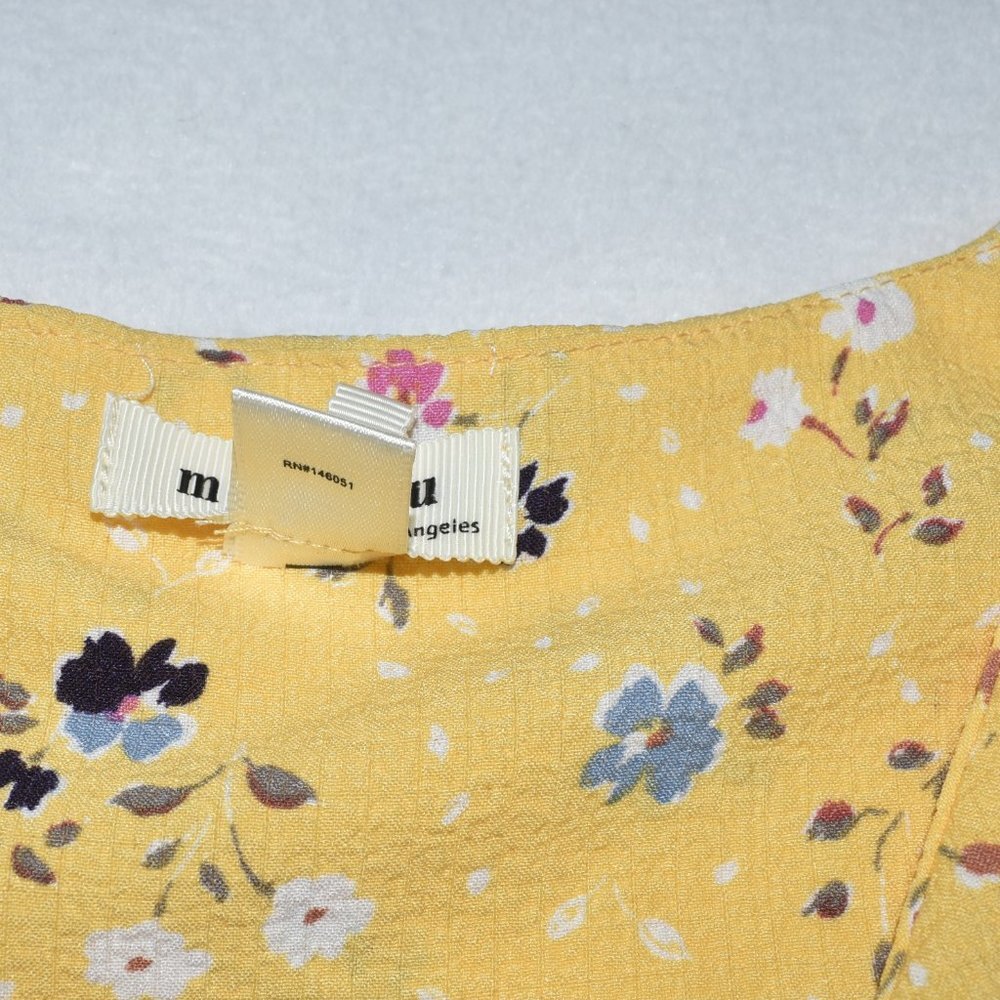 Monteau Crop Top Sz S  Yellow Floral V-Neck Flutter sleeve