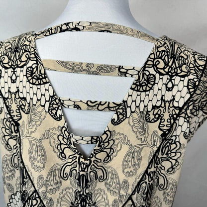 Willow and Clay Top Sz M Beige Black Print Round Neck Cap Sleeveless 100% Silk