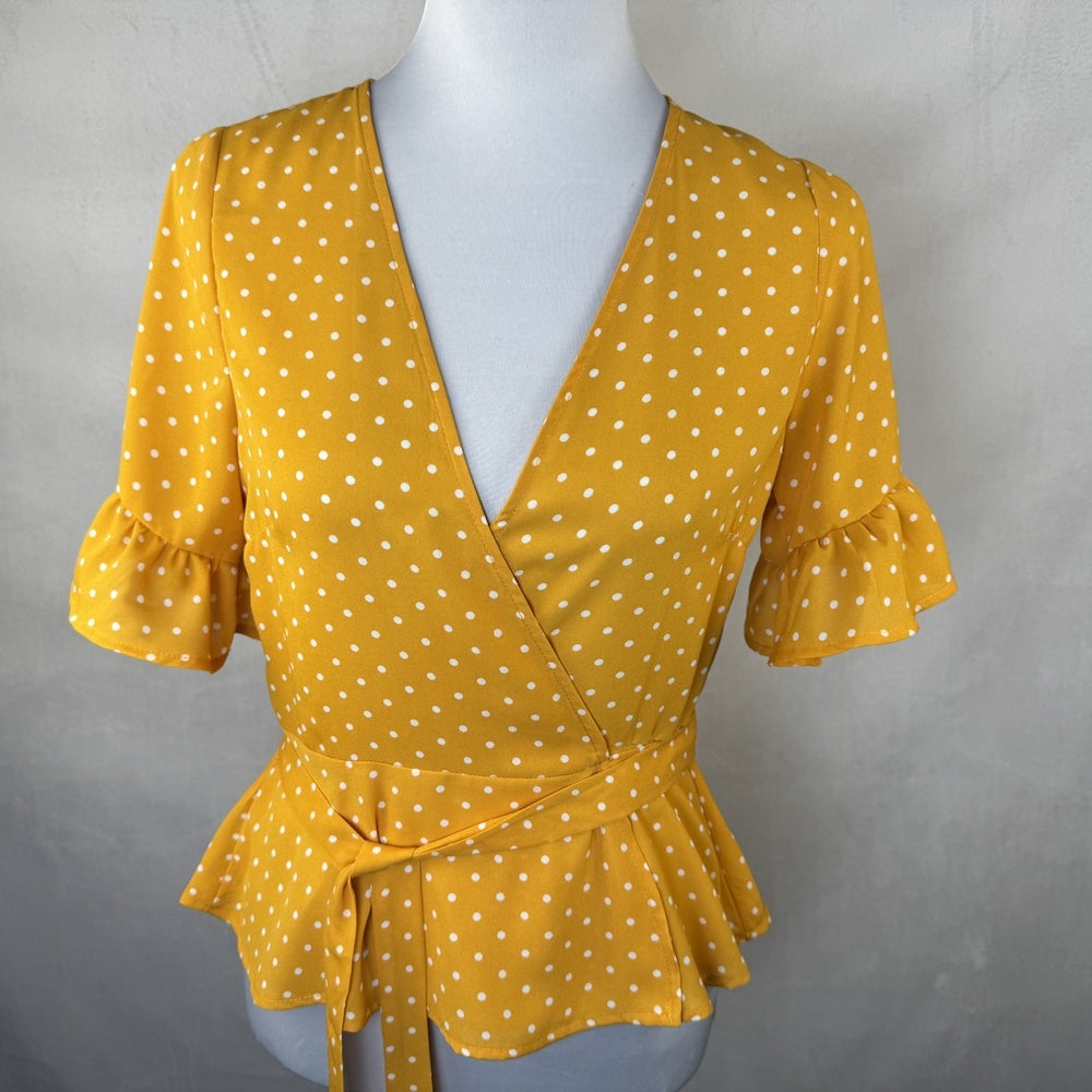 Front view Forever 21 women's blouse yellow, size M